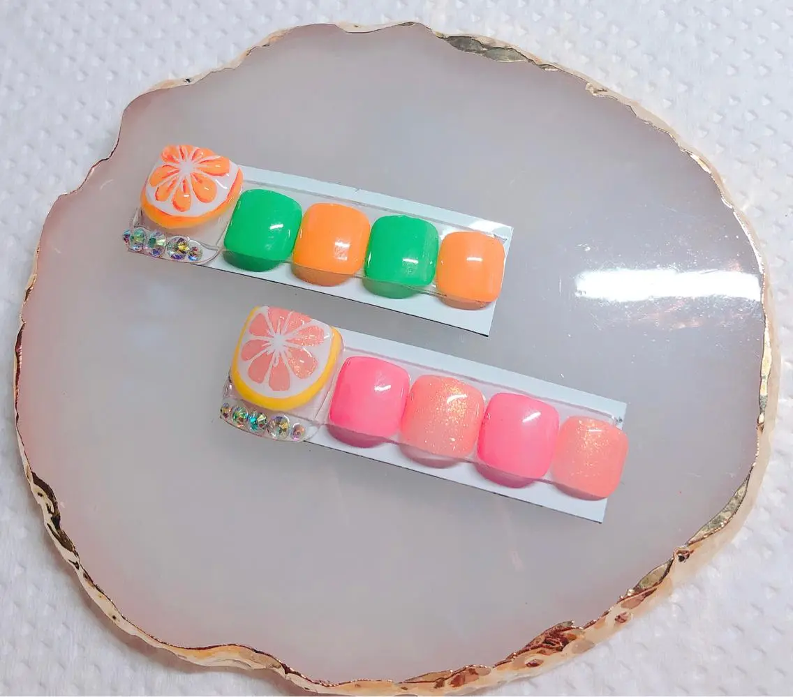 ネイル フットネイル CROWN プライベートサロンのネイルデザイン