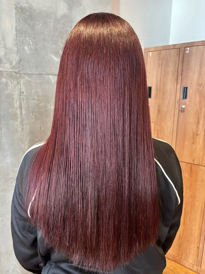 ロング カラー ブリーチ ダブルカラー ブリーチなしカラー レッドカラー ヘアカラー トリートメント 🎀ワンレンボブ🎀 ワンカラー　あゆみのヘアスタイル