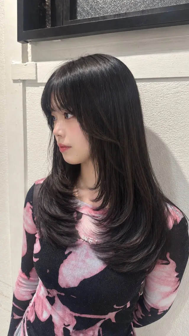 ロング 松岡 和香のヘアスタイル