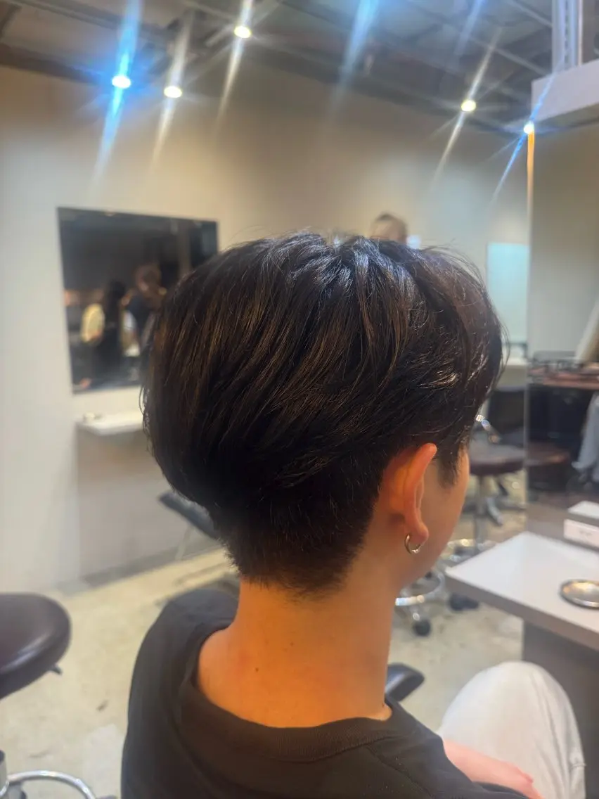 カラー ヘアカラー 櫻木 志穏のヘアスタイル