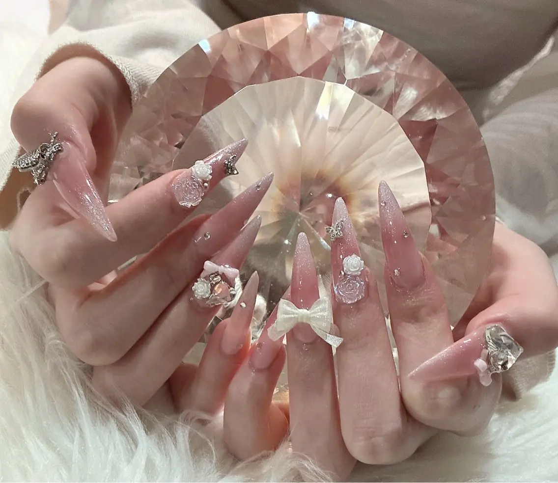 ネイル ハンドネイル LoaChaton kaeのネイルデザイン