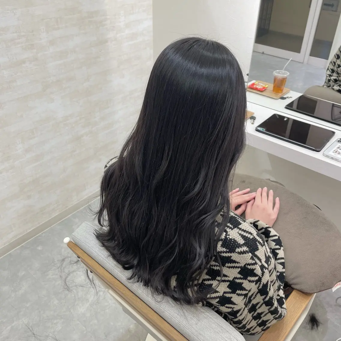 セミロング カラー 黒髪 ブルーカラー ブルーブラック 透明感カラー カット ヘアカラー トリートメント 髪質改善&ヘアケア /菊池琉那のヘアスタイル
