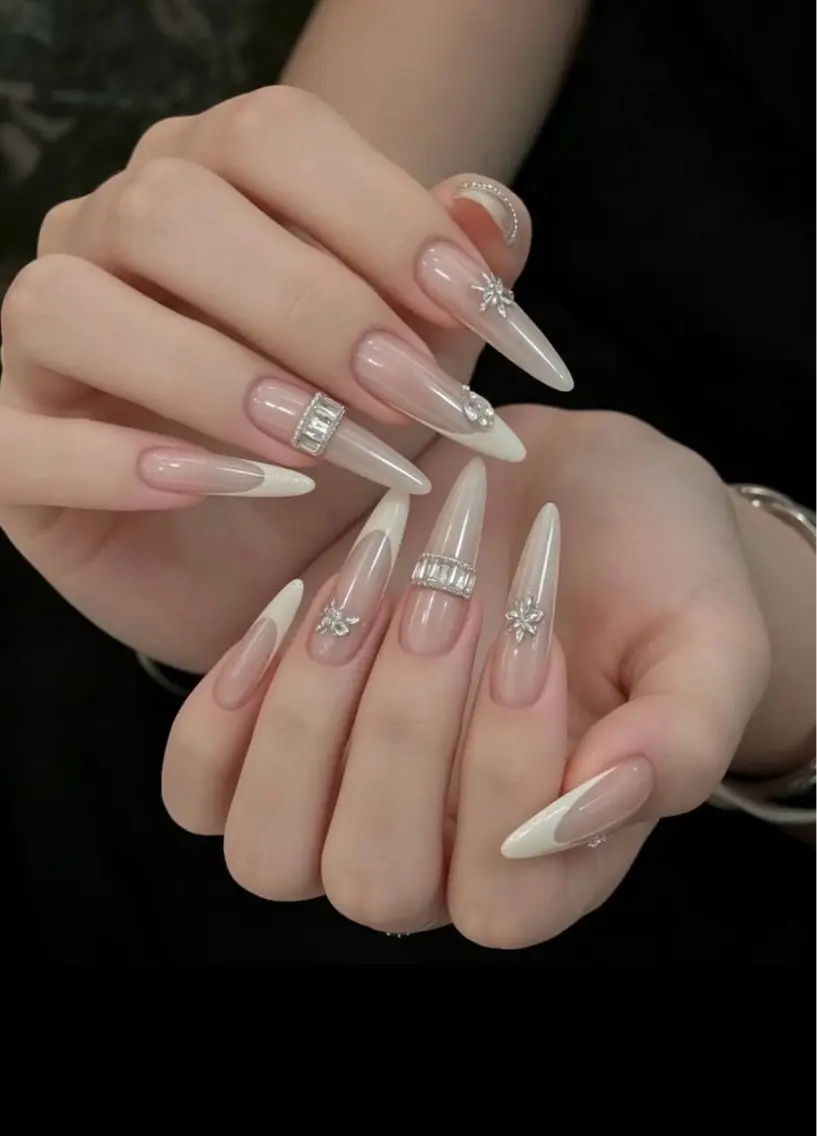 ネイル ハンドネイル HAPPI NAIL CALINのネイルデザイン