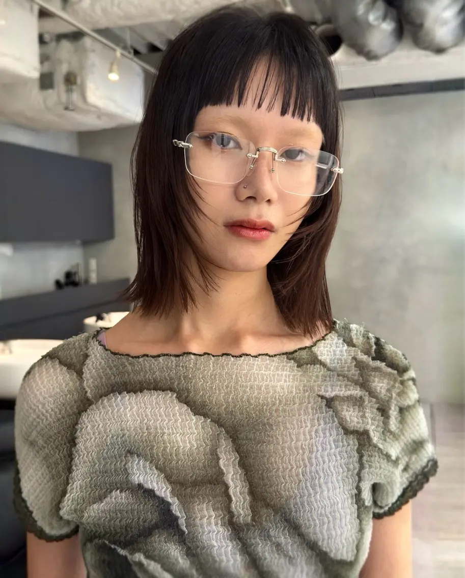 ミディアム ミディアムレイヤー レイヤーカット オン眉 🌿【パーマ美容師】 カイチ🌿のヘアスタイル