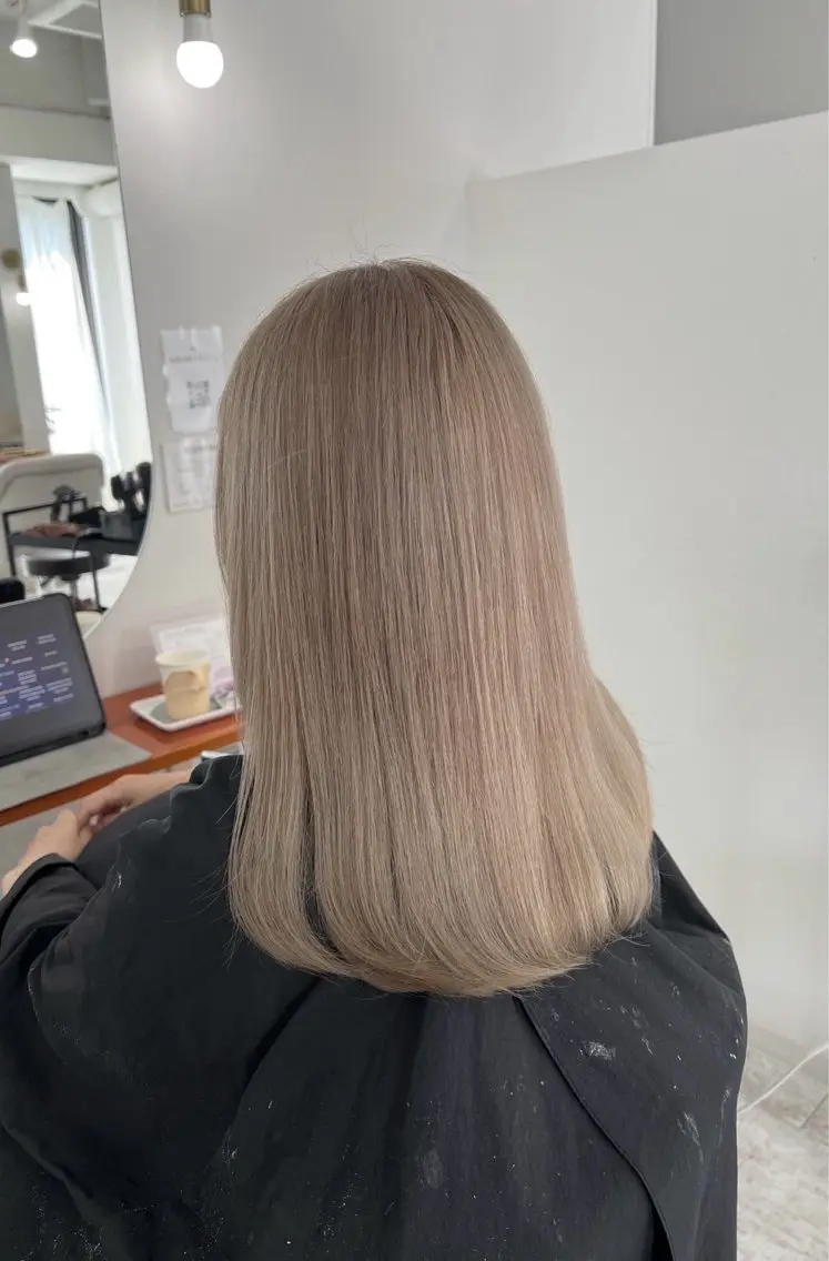 ミディアム カラー ベージュカラー ミルクティーベージュ 指名数No.1 /NAOYAのヘアスタイル