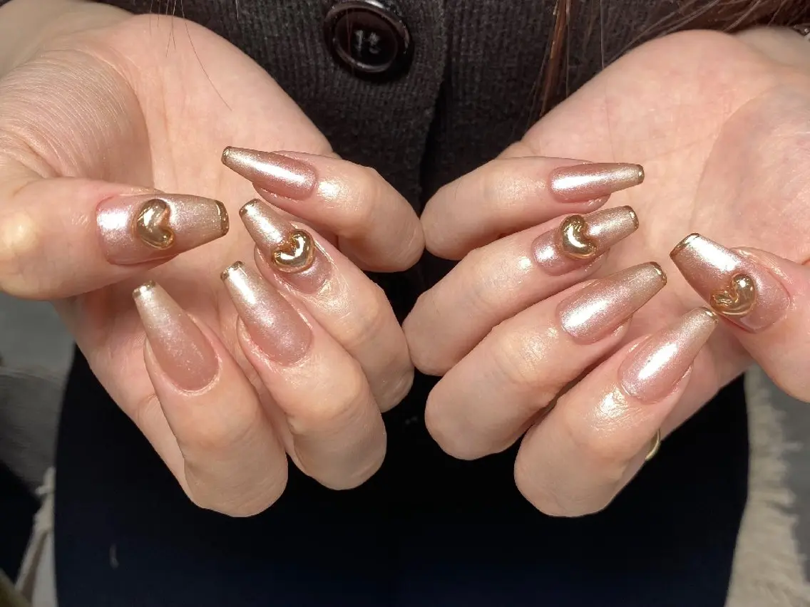 ネイル フレンチネイル ハート ミラーネイル 持ち込み ハンドネイル UM Nail Salonのネイルデザイン