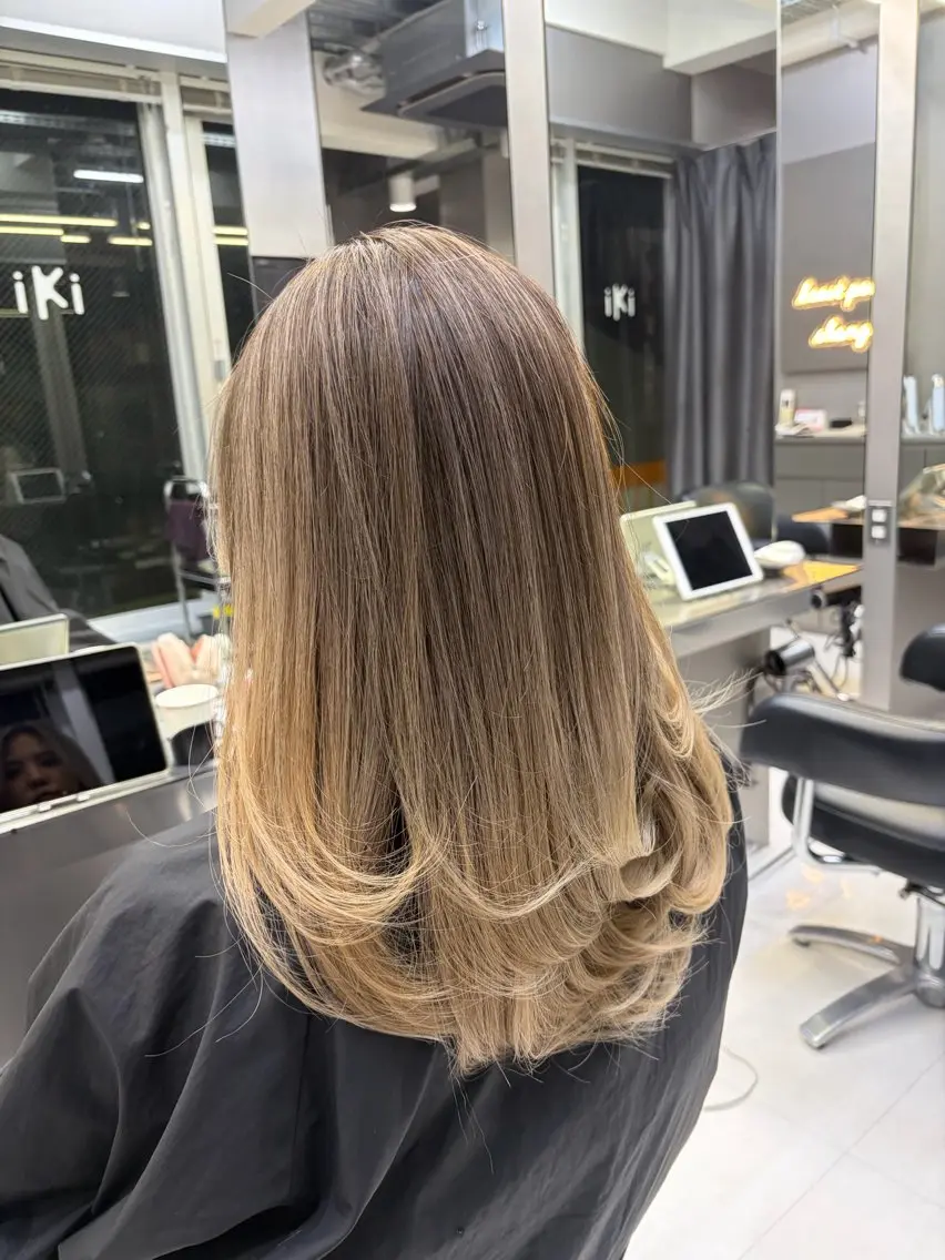 ロング カット ヘアカラー トリートメント 🫧バレイヤージュ/ ハイライト/ミズキのヘアスタイル
