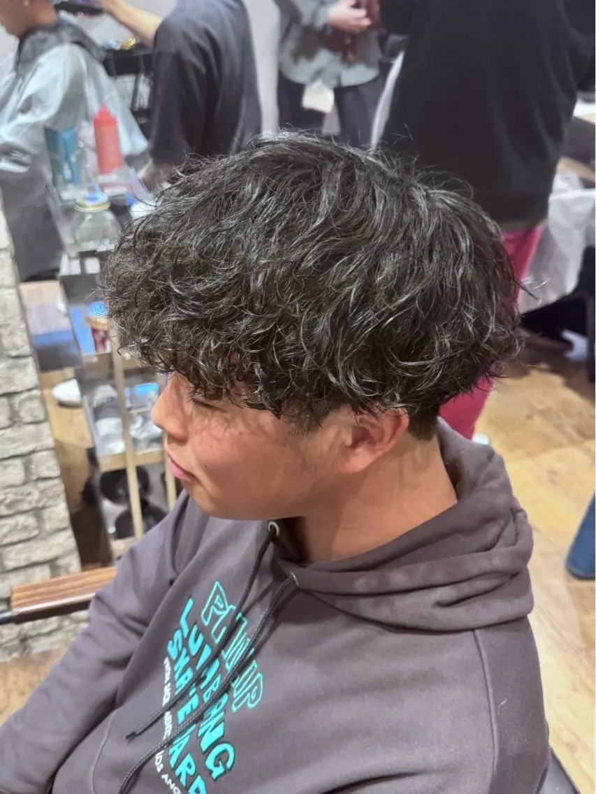 ショート パーマ メンズ パーマ 藤波 颯人のヘアスタイル