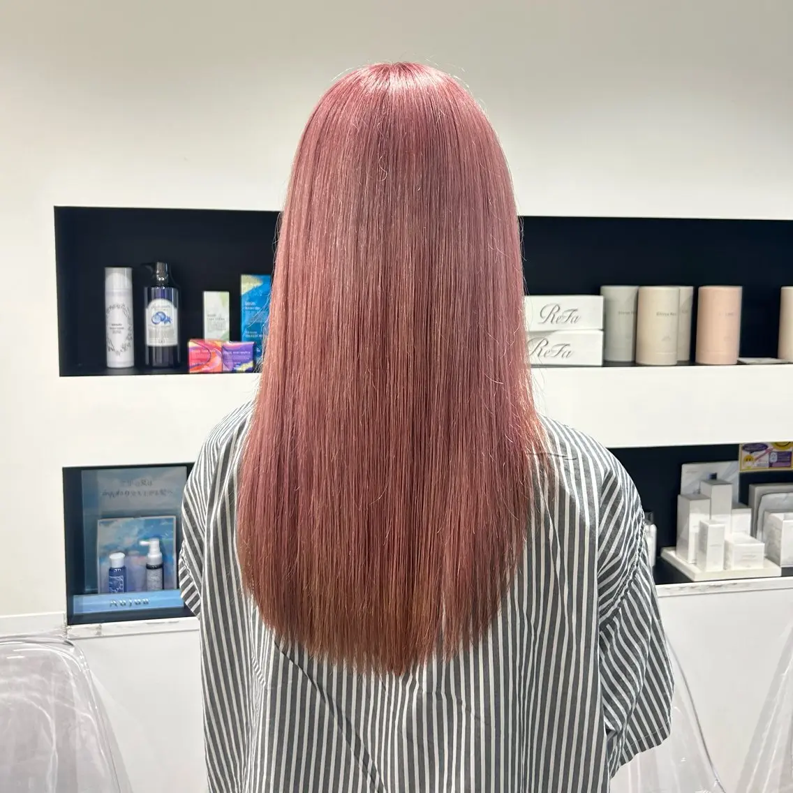 ロング ヘアカラー ななみ.⋆𝜗𝜚 透明感カラー/まつパのマツエク・マツパデザイン