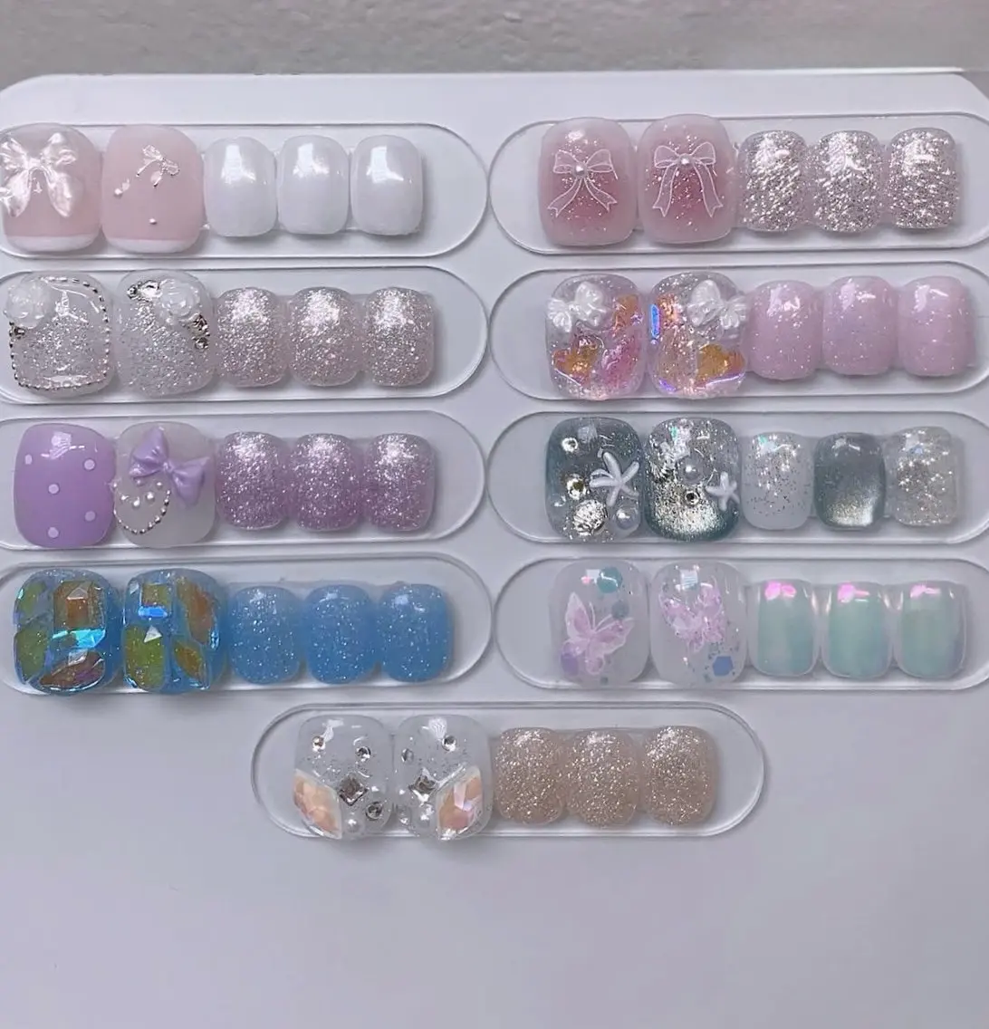 ネイル ガーリー キラキラネイル 韓国ネイル ネイルチップ NailSalon✨ Écrinエクランのネイルデザイン