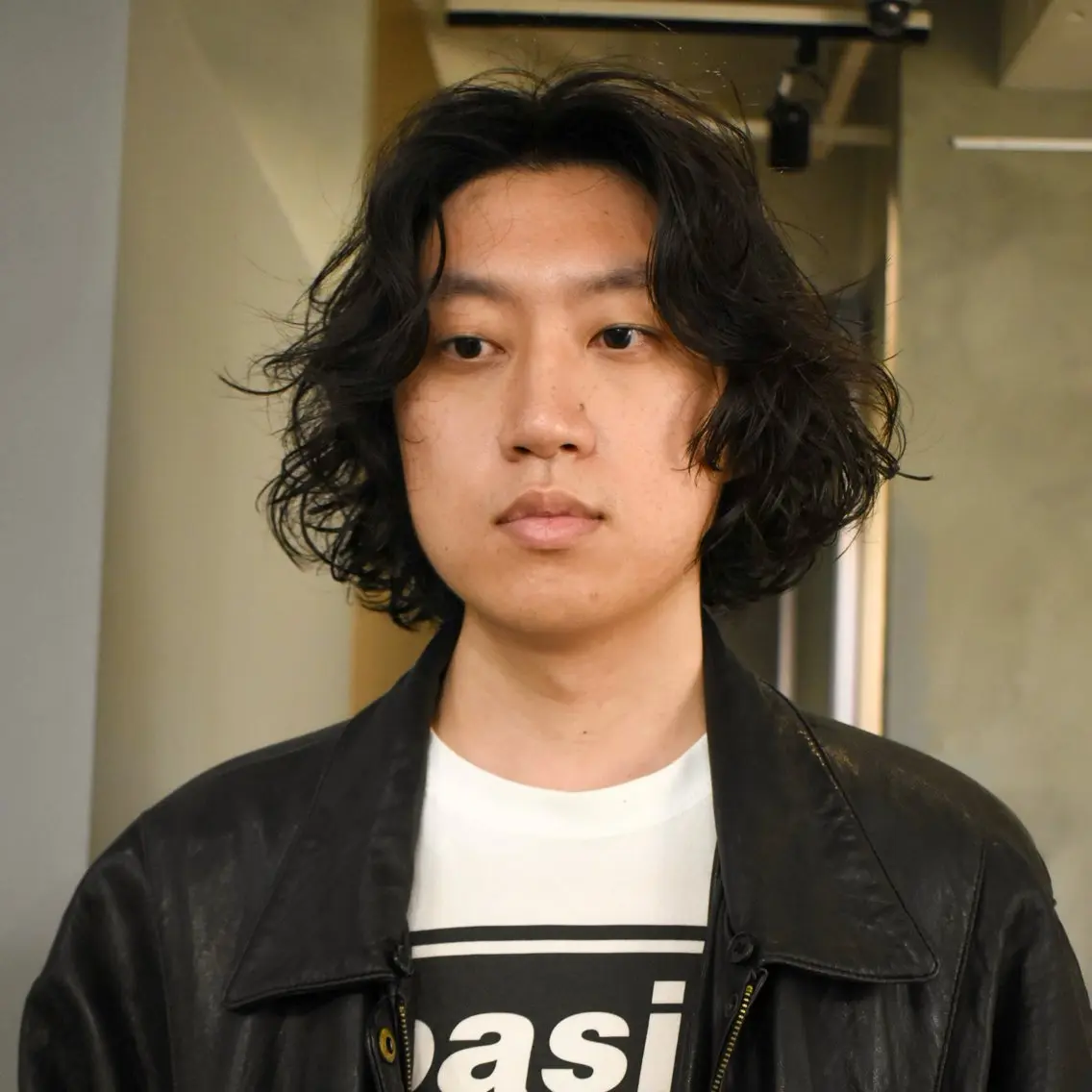 ミディアム カット パーマ ANTI/ ISSEIのヘアスタイル