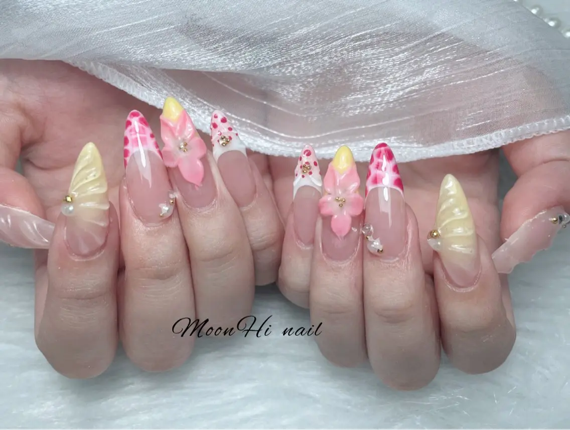 ネイル MoonHi Nail 朝霞台のネイルデザイン