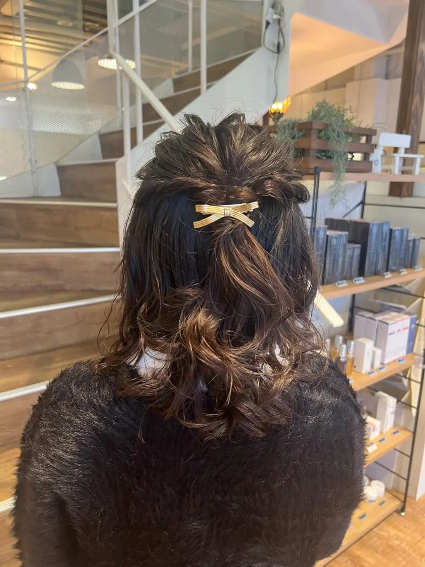 ヘアアレンジ ハーフアップ ヘアセット インナーカラー♡ Nanakoのヘアスタイル