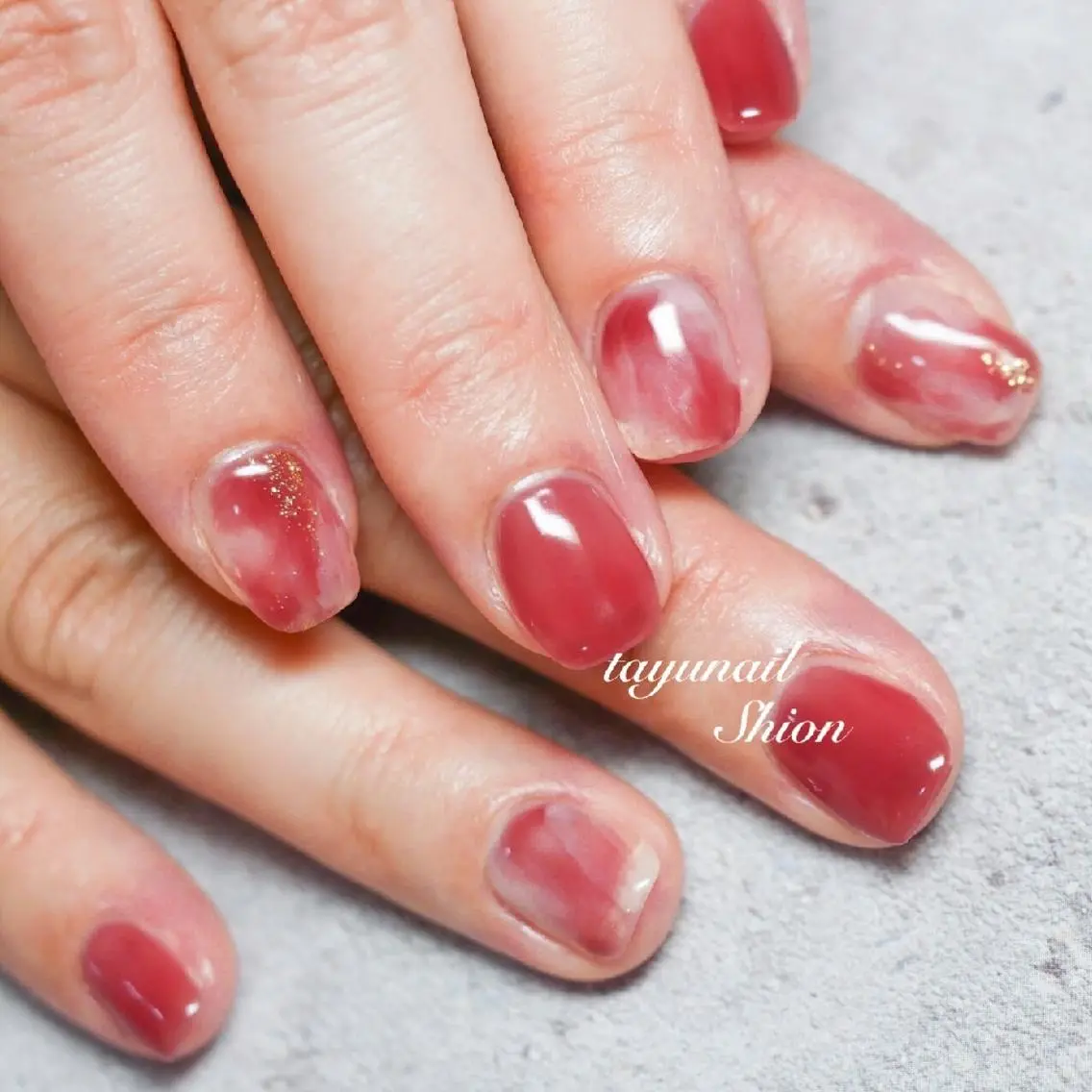ネイル ブルー ジェルネイル 大理石ネイル(マーブル) パラジェル 赤色 ネイルサロン 【たゆnail】のネイルデザイン