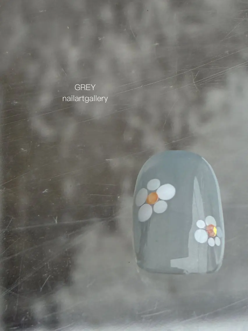 ネイル シンプルネイル ハンドネイル 【GREY】 TAIRAのネイルデザイン