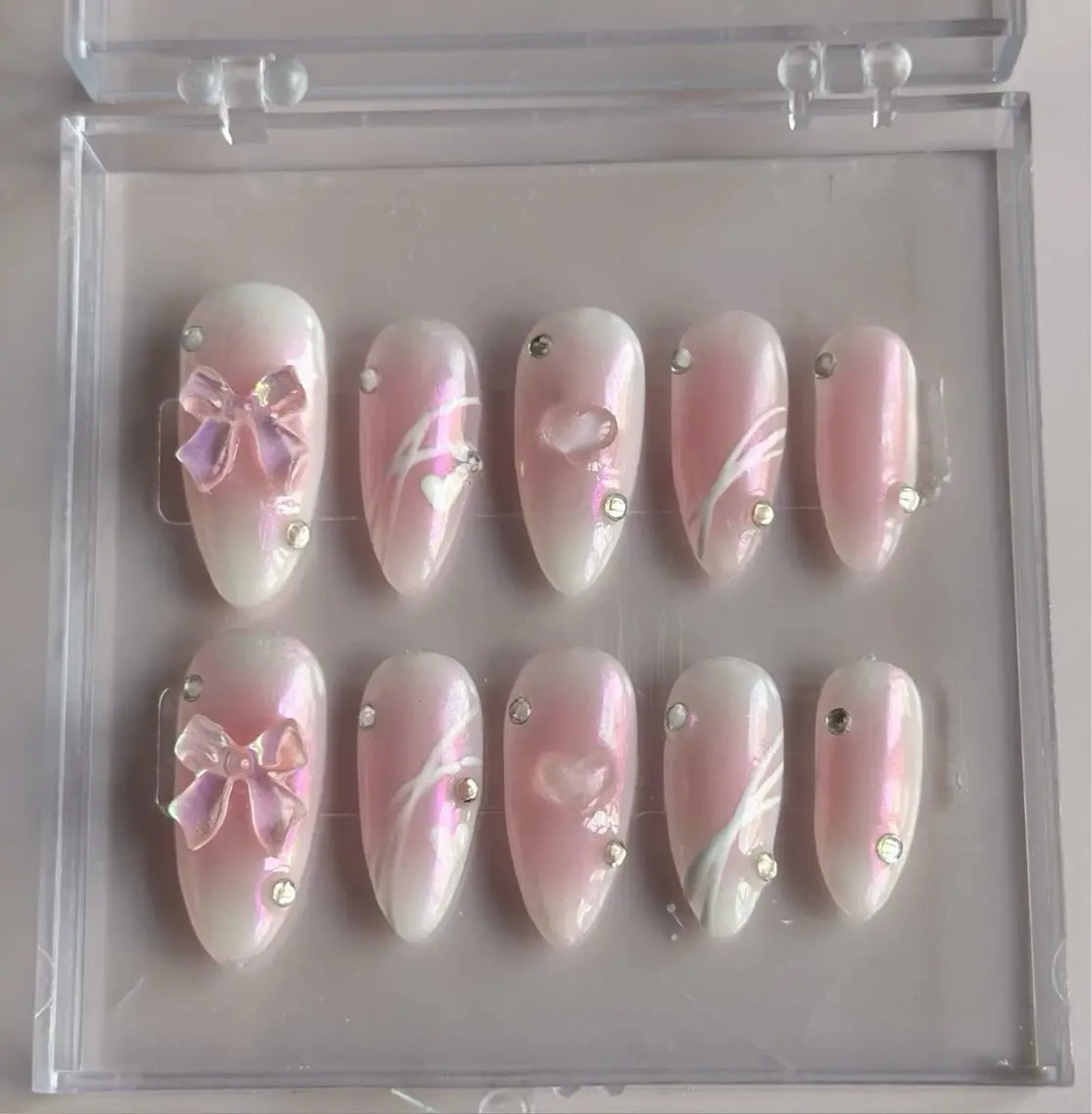 ネイル チークネイル フレンチネイル グラデーション 韓国ネイル マグネットネイル Hana Nailのネイルデザイン