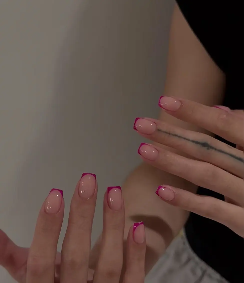ネイル ボルドー ブラウン フットネイル フレンチネイル グラデーション ハンドネイル Lynn_ Nailのネイルデザイン