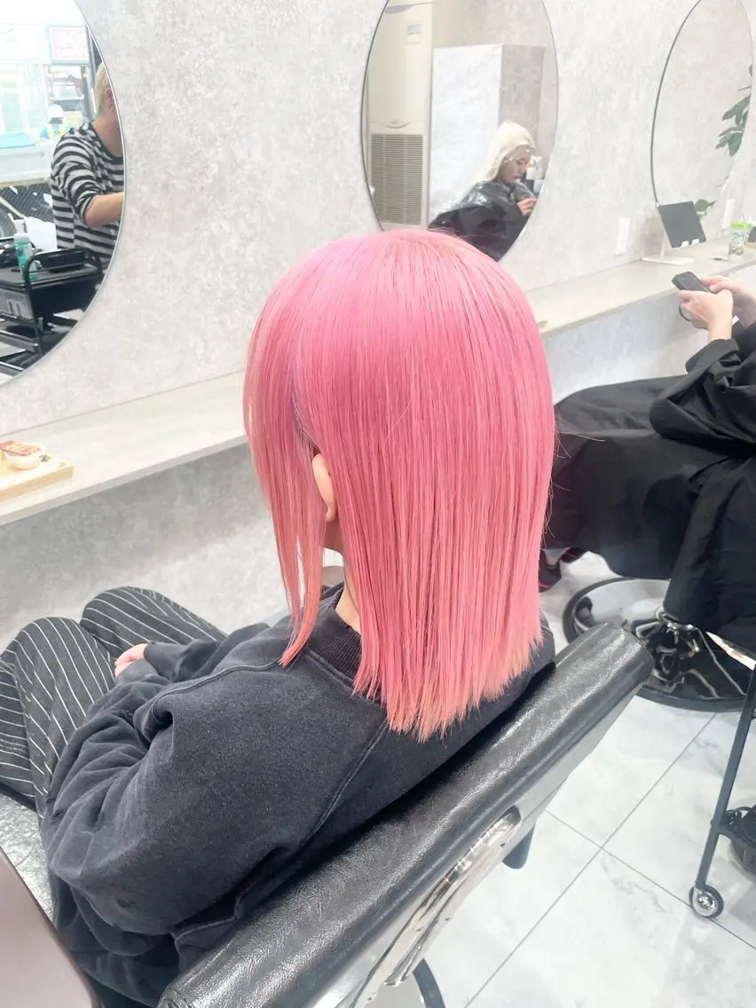 ミディアム 🦋ハイトーン🦋 石山 希理🦋のヘアスタイル