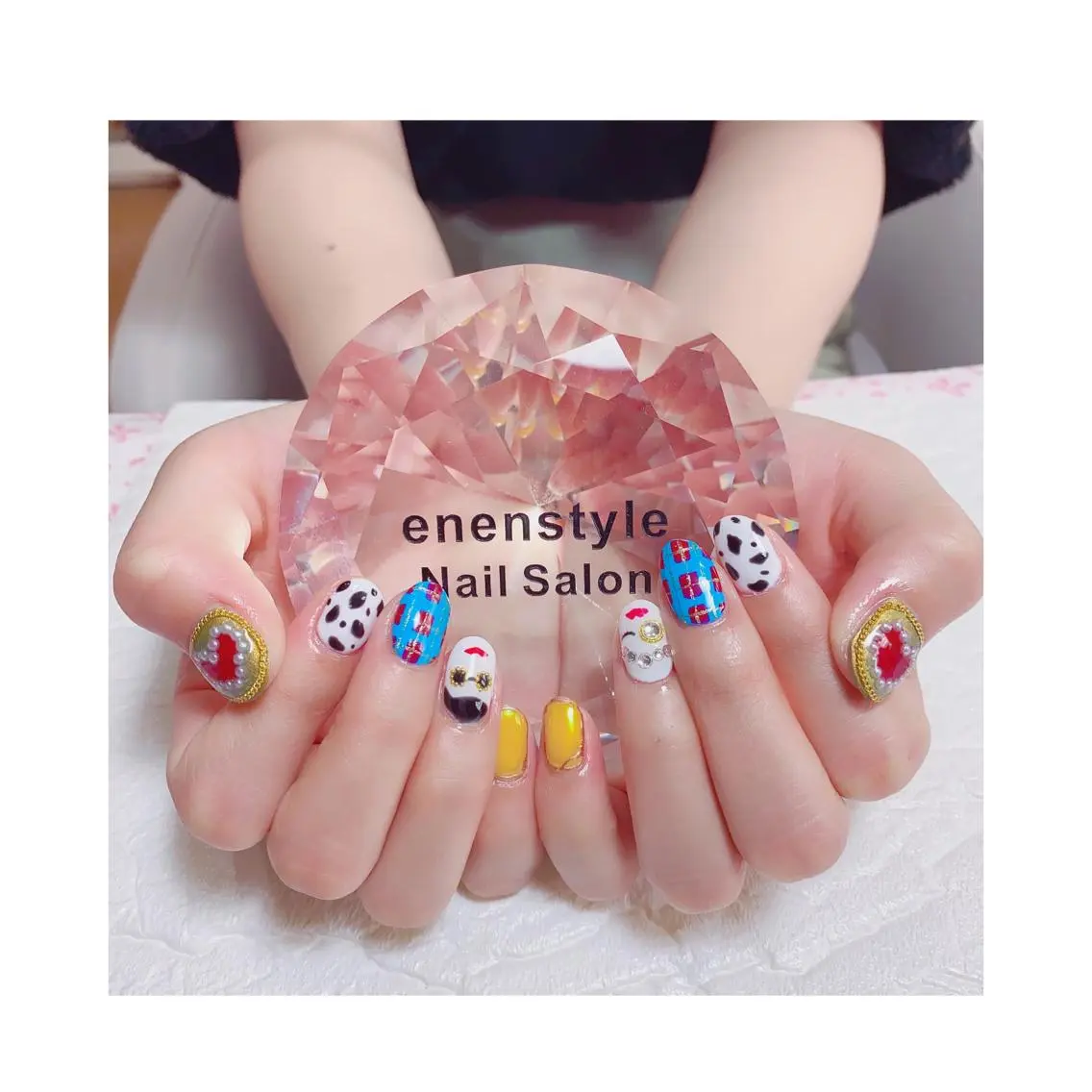 ミディアム ネイル ジェルネイル ニュアンスネイル オフィスネイル ワンカラーネイル パラジェル ハンドネイル 🐾enen style 🐾のネイルデザイン