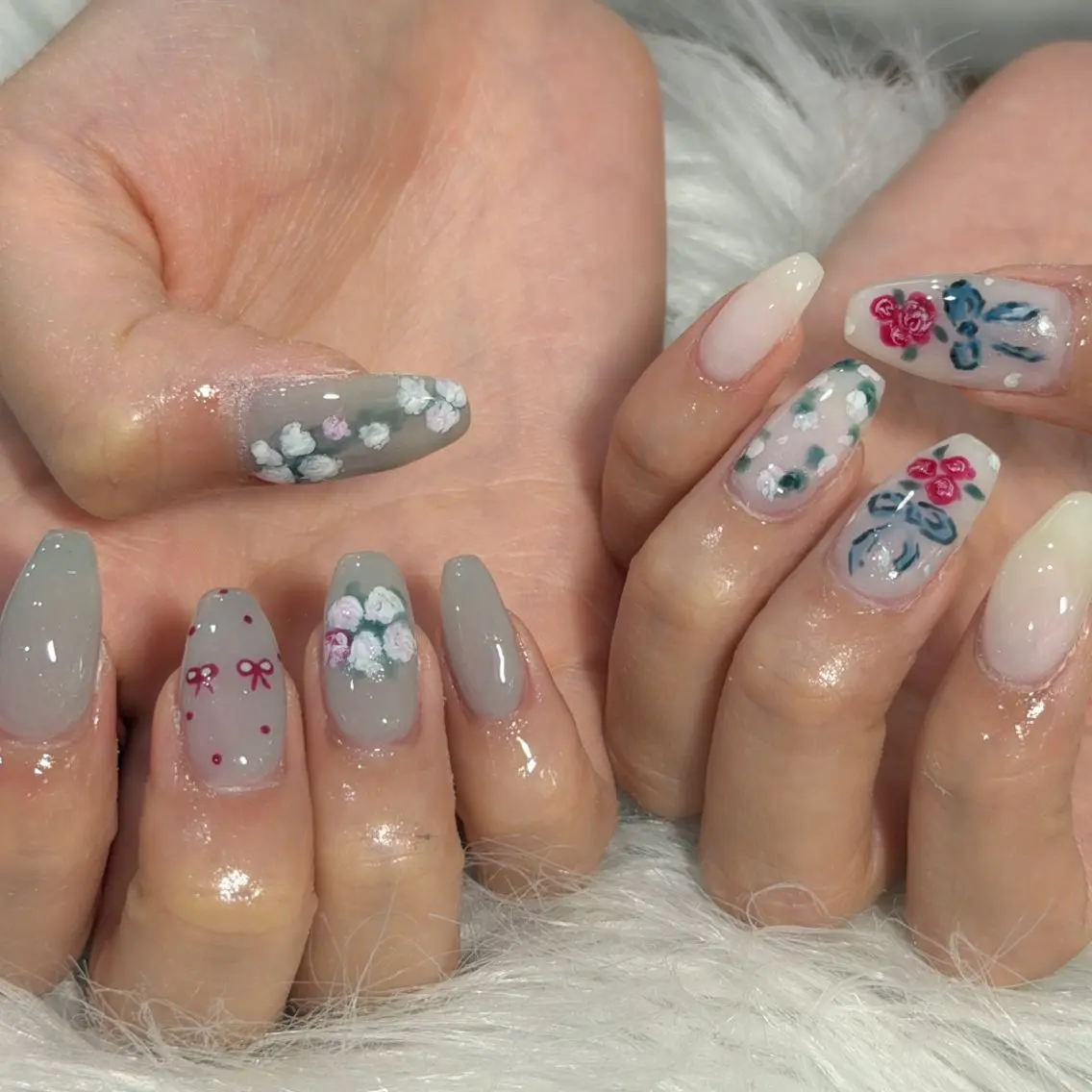 ネイル ハンドネイル フットネイル LAVISH nanamiのネイルデザイン