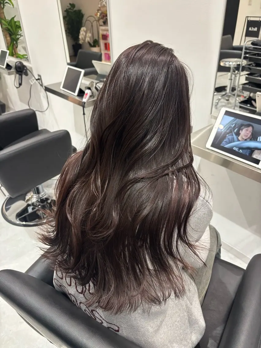 ロング カラー アッシュ アッシュグレー アッシュグレージュ ベージュカラー ブリーチ ヘアカラー トリートメント 🎀韓国ヘア× 透明感カラー🎀正源のヘアスタイル