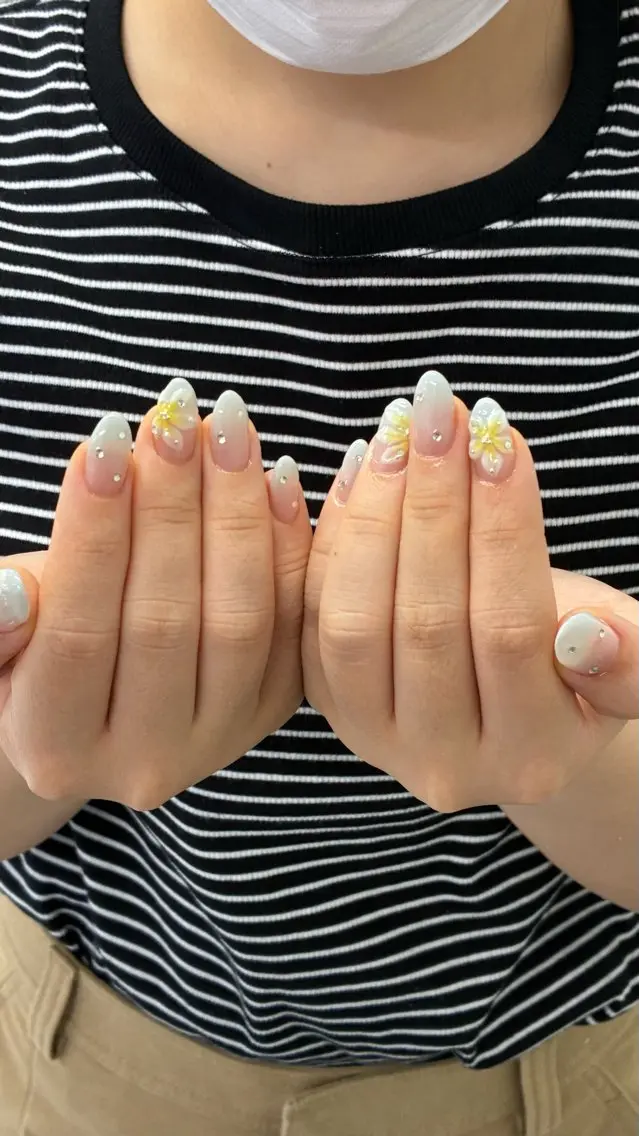 ネイル キラキラネイル オフィスネイル ワンカラーネイル ぷっくりネイル リボン ハンドネイル Risa 梅田/南森町ネイルのネイルデザイン