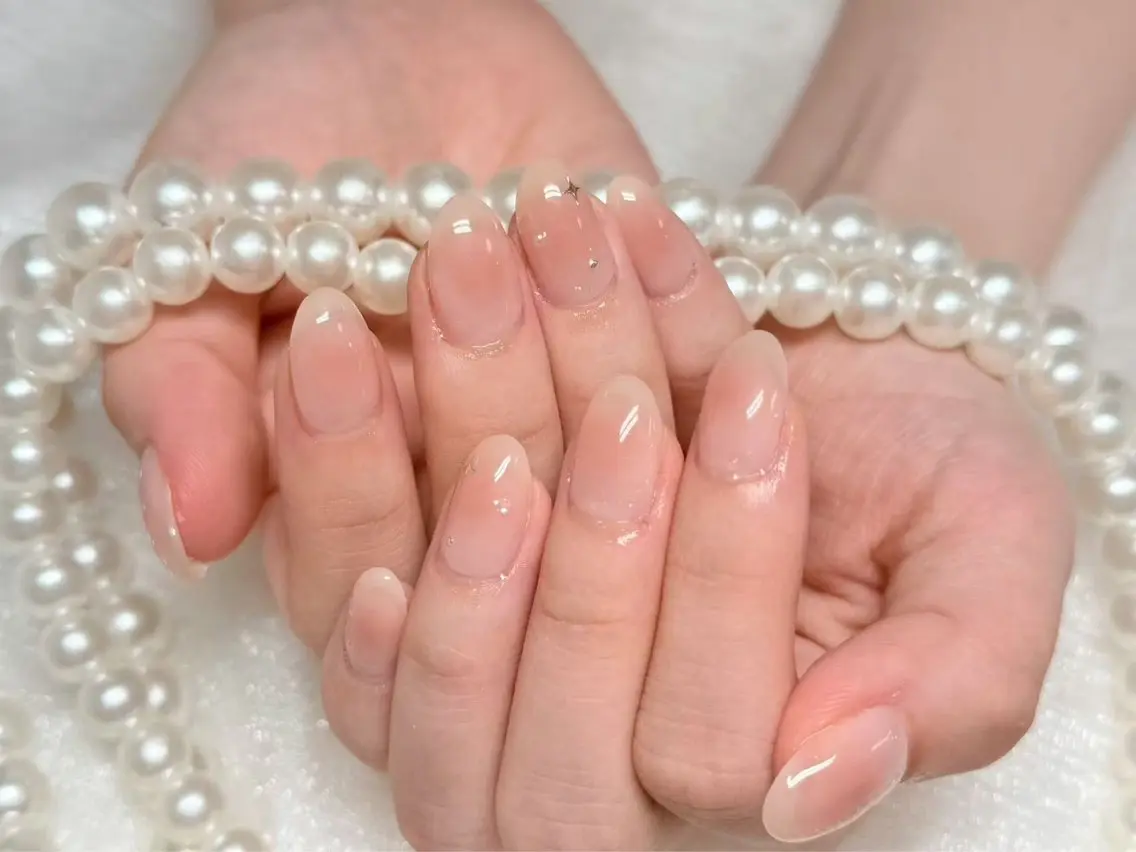 ネイル アートネイル クリアネイル 成人式 長さ出し フラッシュネイル かすみ ✨のネイルデザイン
