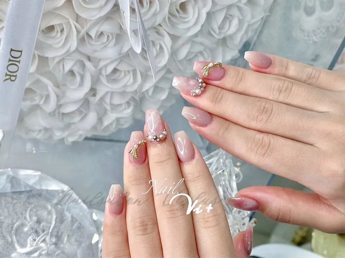 ネイル ハンドネイル ✨Nailsalon Vi+✨のネイルデザイン
