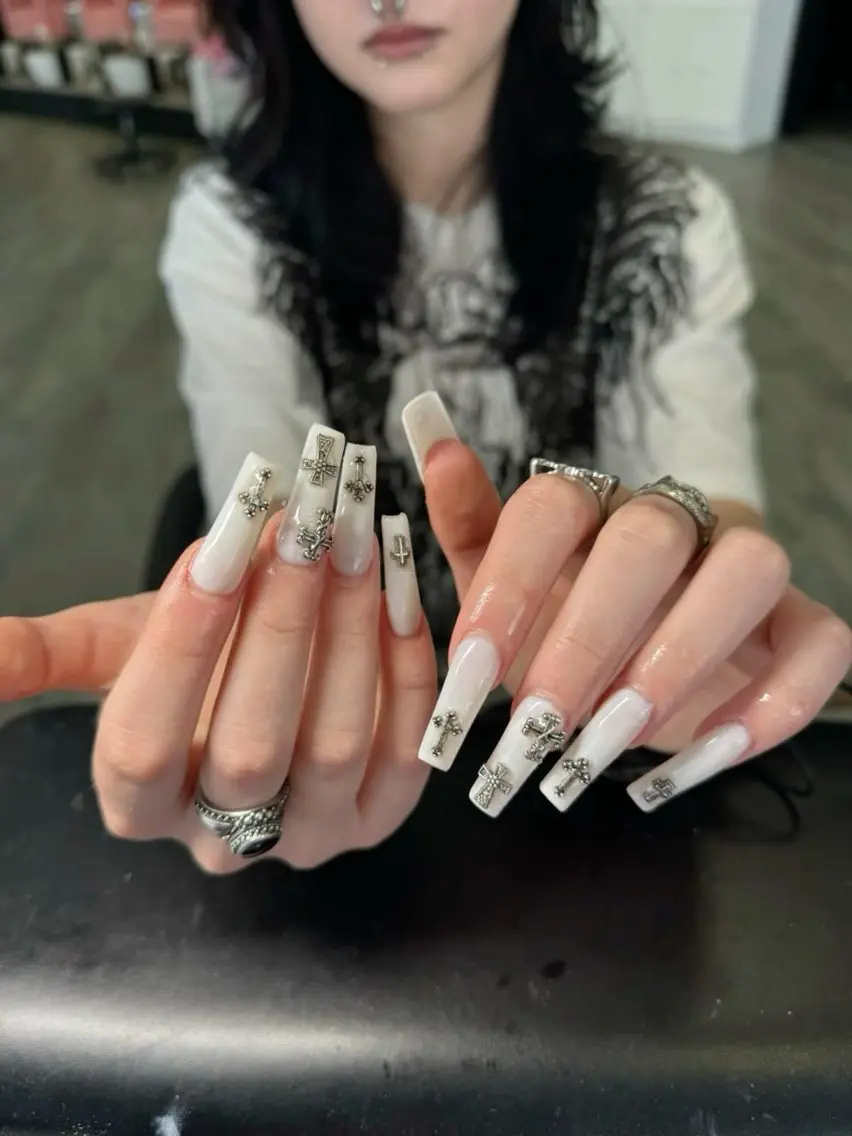 ネイル ハンドネイル HAPPI NAIL CALINのネイルデザイン