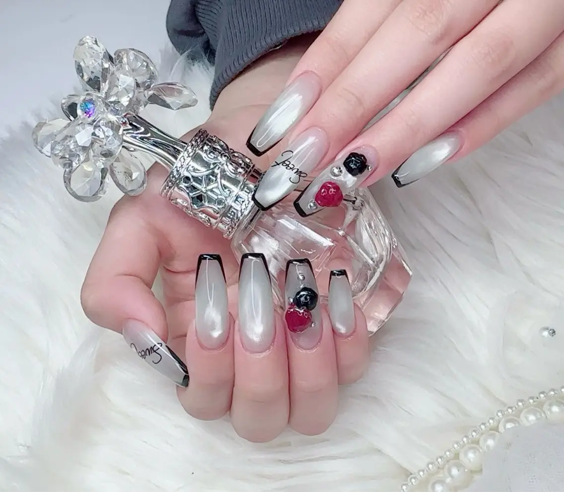 ネイル R salonのネイルデザイン