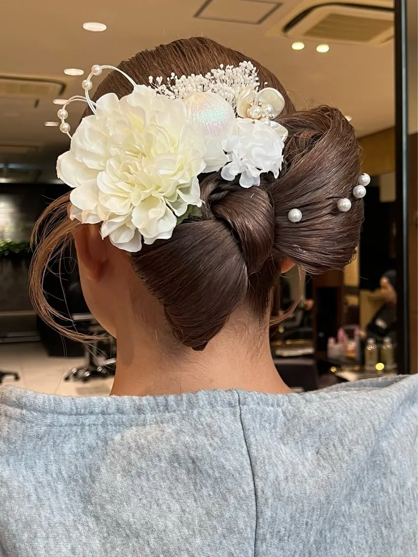 ロング ヘアアレンジ ルナ｜大人レイヤー /上品/透明感カラーのヘアスタイル