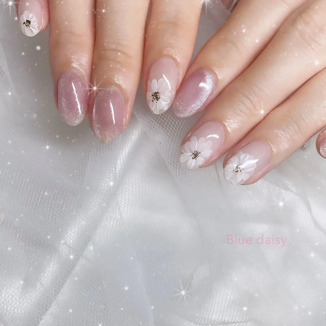 ネイル 春ネイル Blue daisy 栄本店のネイルデザイン