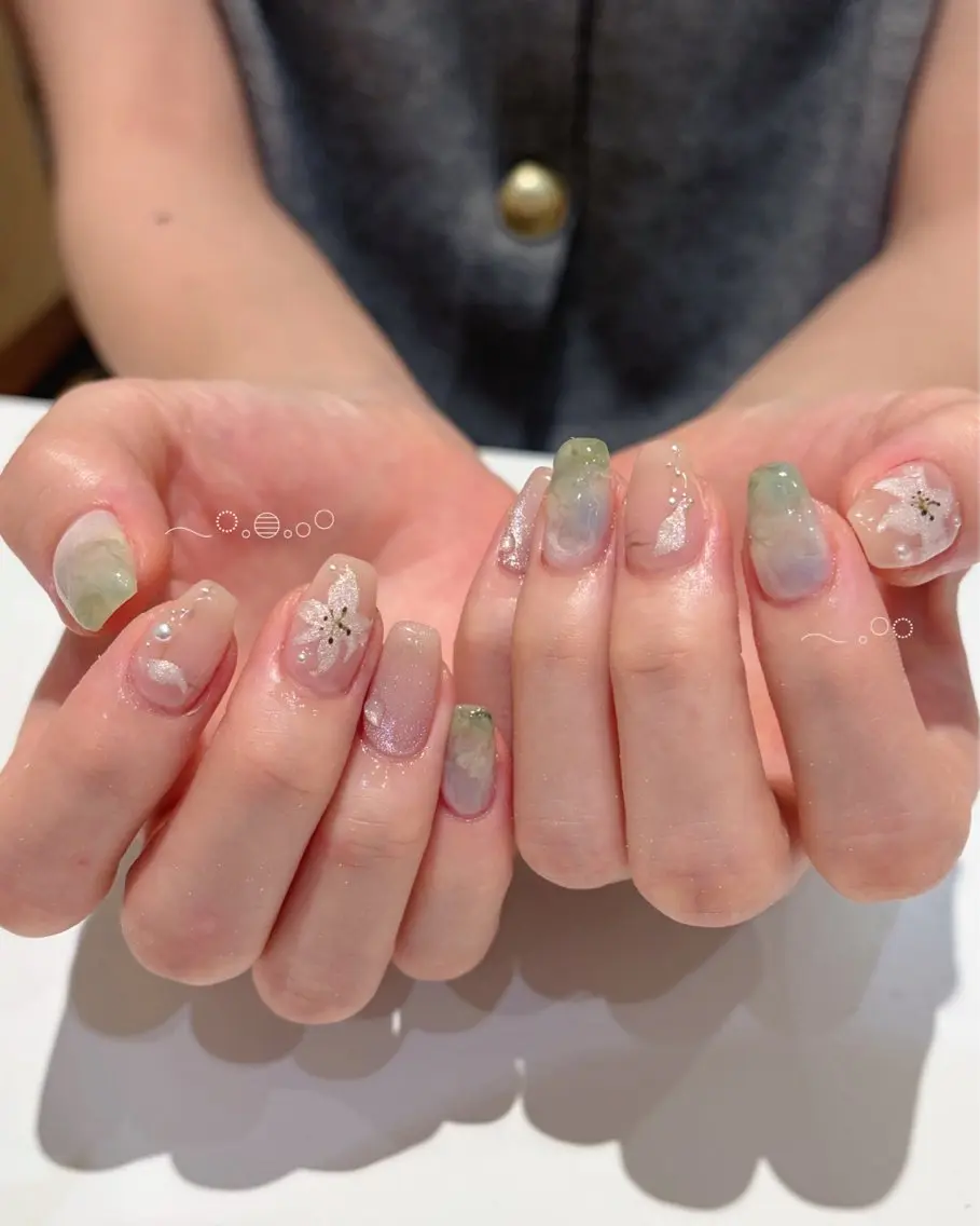 ネイル ハンドネイル sayuri ໒꒱のネイルデザイン