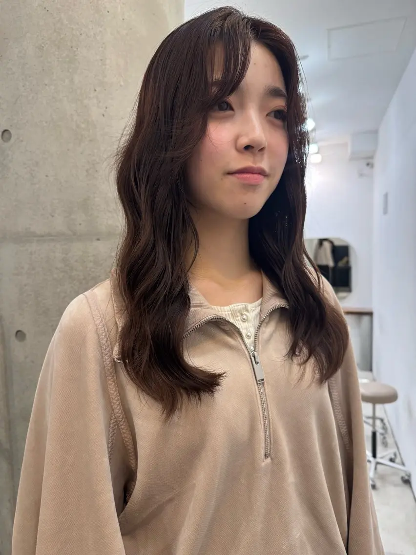 ロング ピンクブラウン ヘアカラー ｔa k k e ｙｕのヘアスタイル