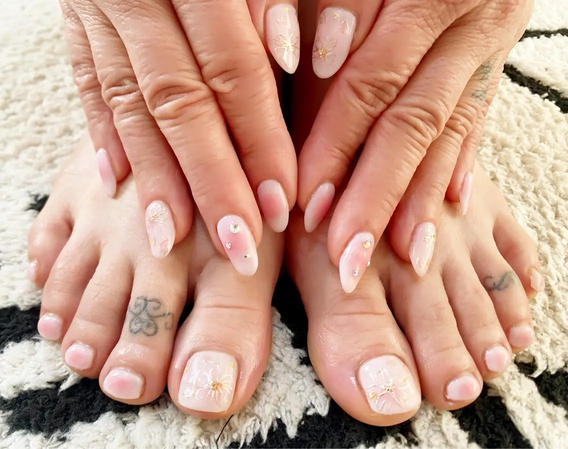 ネイル 桜ネイル 春ネイル ハンドネイル ネイルサロン nail_upのネイルデザイン