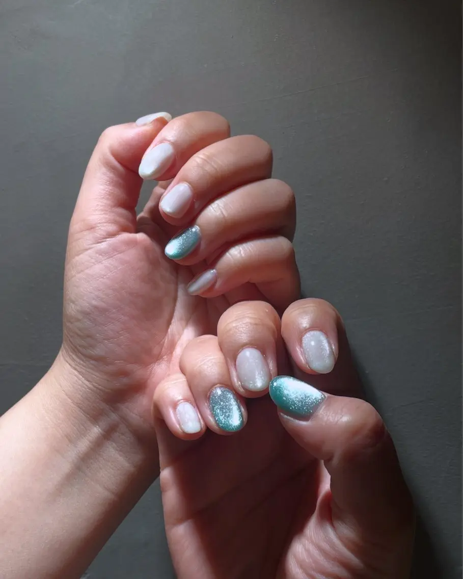 ネイル Rika🌼 シンプル•マグネットのネイルデザイン