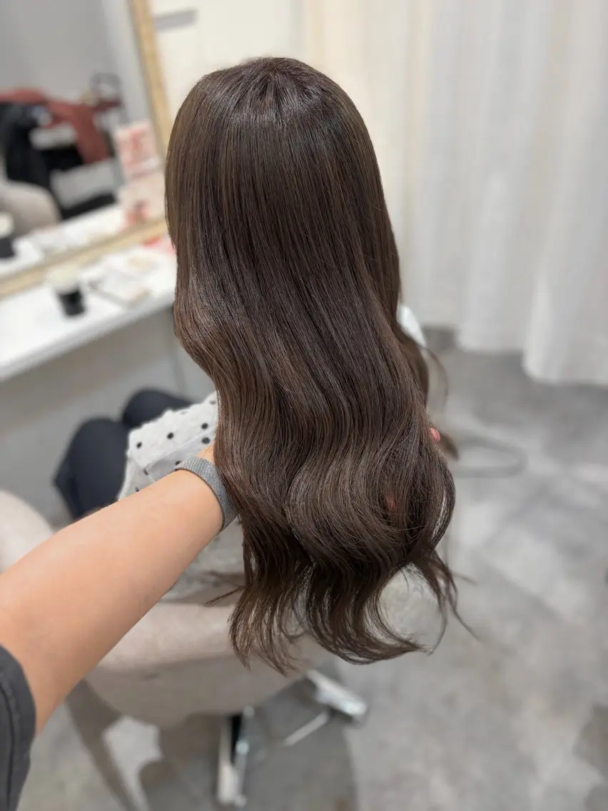 ロング カラー ブリーチ 透明感カラー グレージュ ヘアカラー トリートメント 垢抜け似合わせカラー /梅田 /ayanaのヘアスタイル