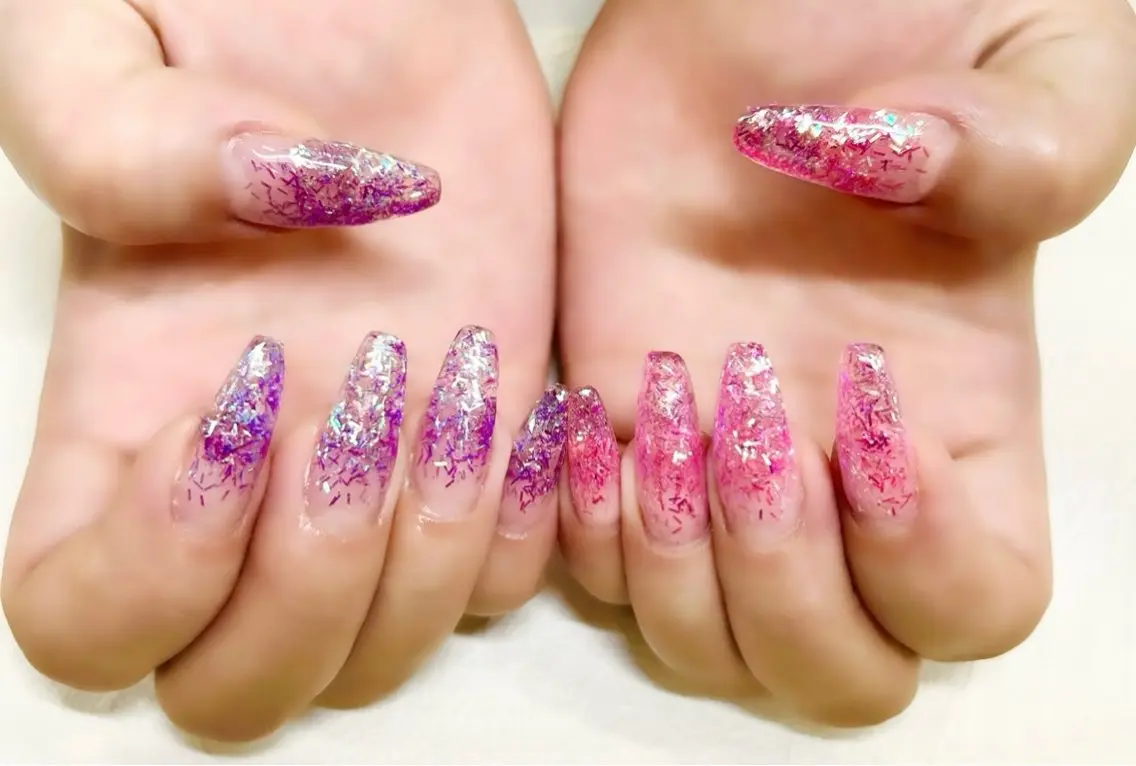 ネイル グラデーション ラメ(グリッター) ラメグラデーション スカルプネイル ハンドネイル Y. 🍒maki🍒ྀིのネイルデザイン