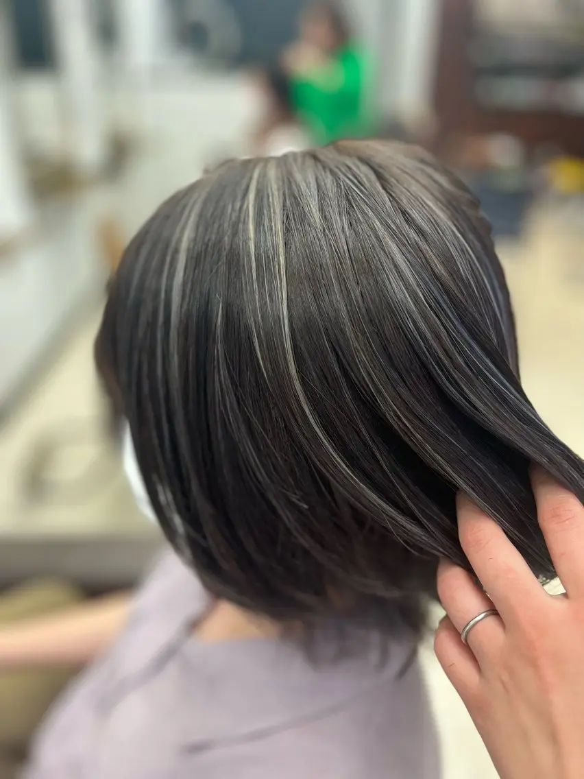 ショート カラー 産休の為お休みです! 小島凜のヘアスタイル