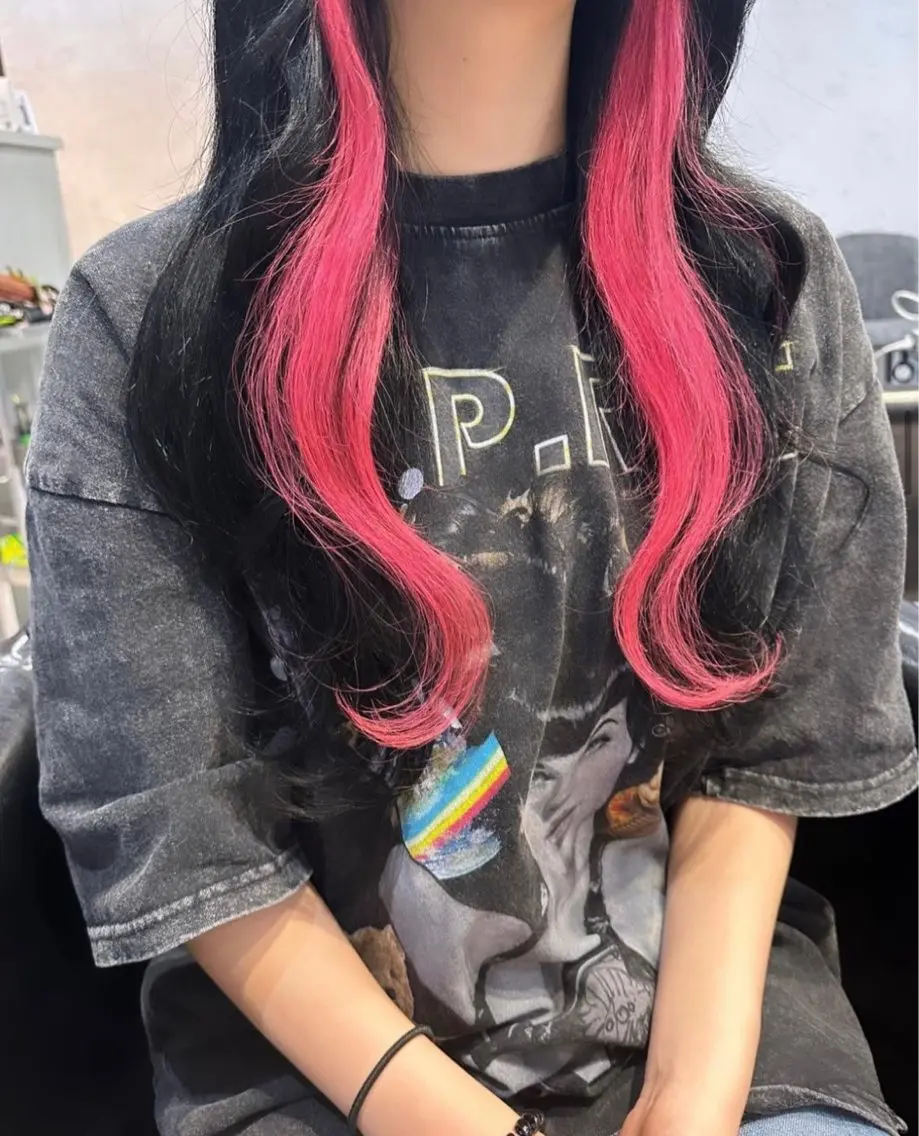 ロング エクステ エクステ Fi-Ne原宿店店長 プルエクNANAMIのヘアスタイル