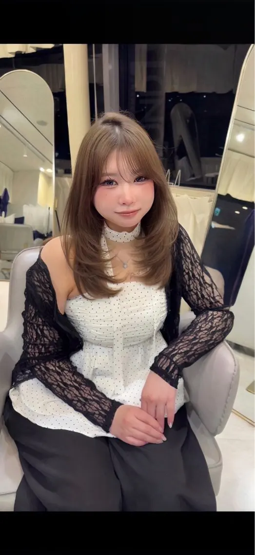 セミロング 顔周りカット 髪質改善 レイヤーカット トリートメント 梅田/透明感カラー ／レイヤー🤍カンのヘアスタイル