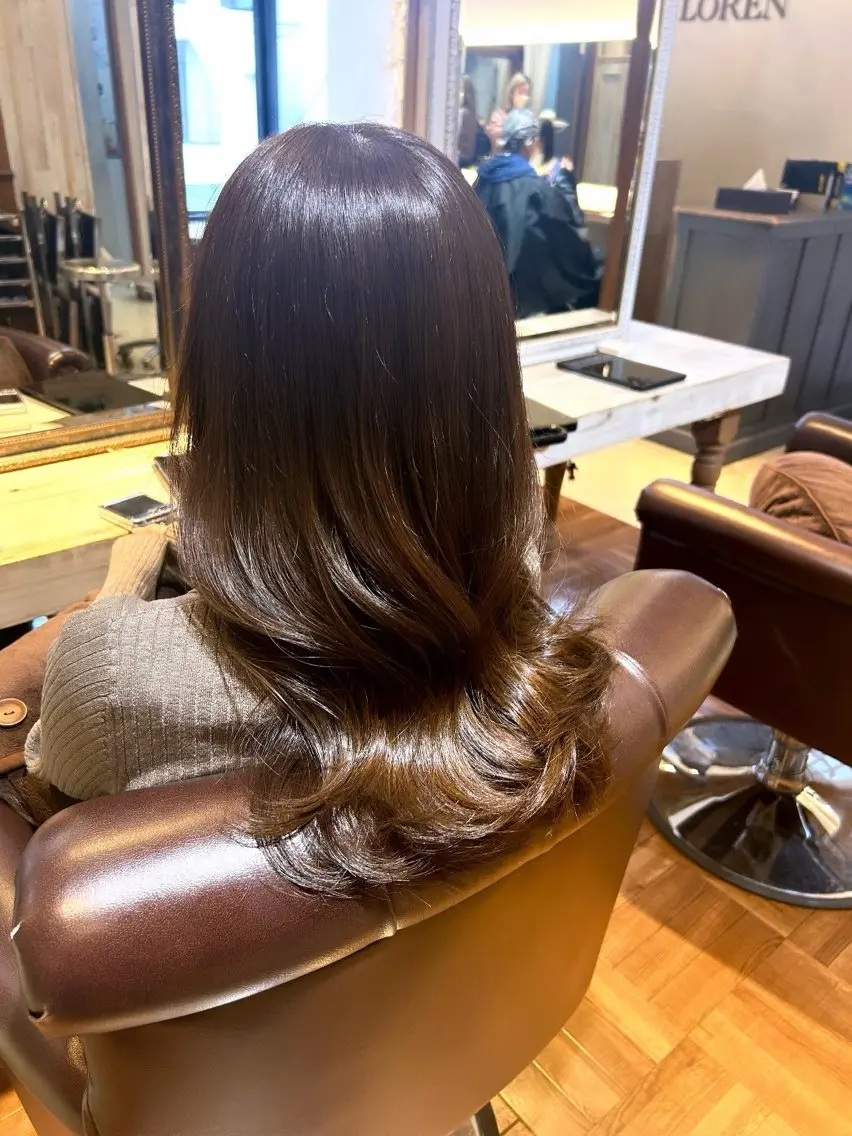 セミロング ヘアカラー トリートメント 山本美月♥️艶カラー ♥️暖色カラー♥️のヘアスタイル