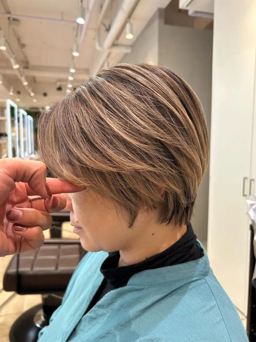 ショート カラー バレイヤージュ レイヤーカット カット ヘアカラー 竹井俊介/ブリーチ /レイヤーカットのヘアスタイル