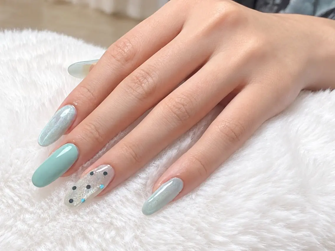 ネイル ドット 長さ出し グリーン 韓国ネイル ラメ(グリッター) ハンドネイル 高山ルコ(NAIL) 店長のネイルデザイン