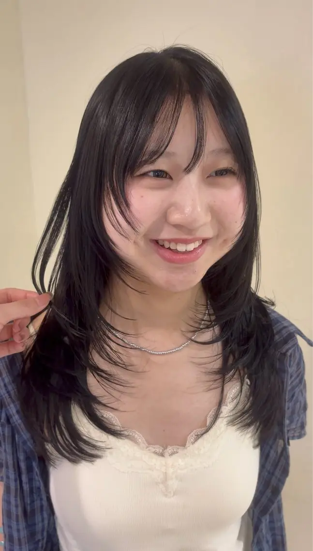 ロング カラー レイヤーカット カット ヘアカラー トリートメント 西川 舞彩のヘアスタイル