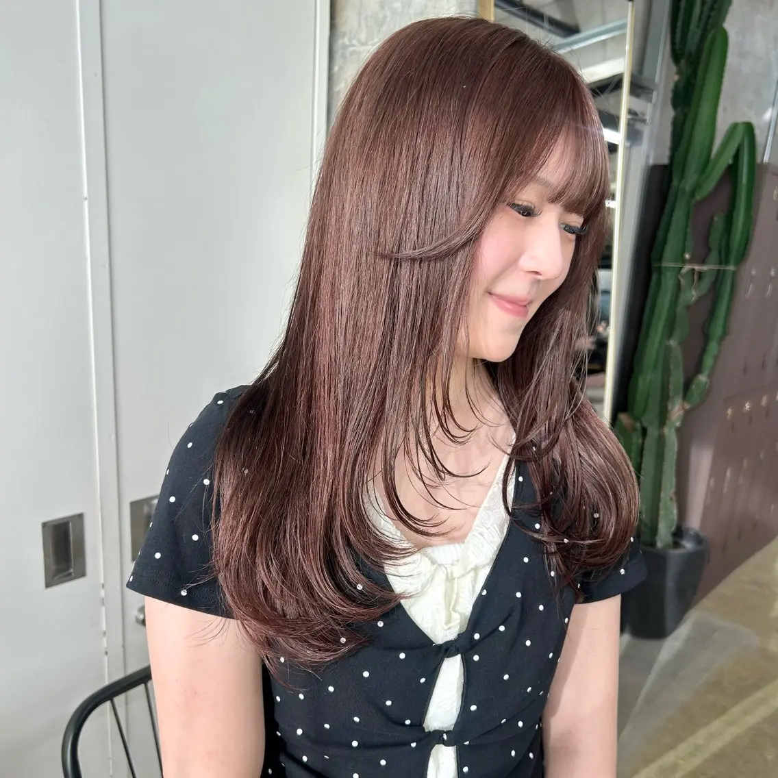 ロング カラー ブリーチ ブラウンカラー 透明感カラー カット ヘアカラー 伊藤ほのか/柔らかパ ーマ/ダブルカラーのヘアスタイル
