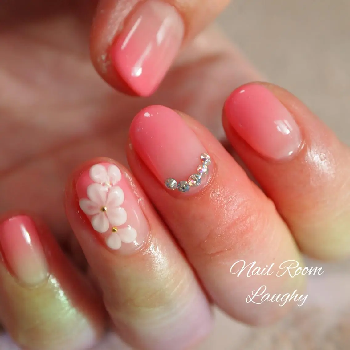 ネイル Nail Room Laughyのネイルデザイン