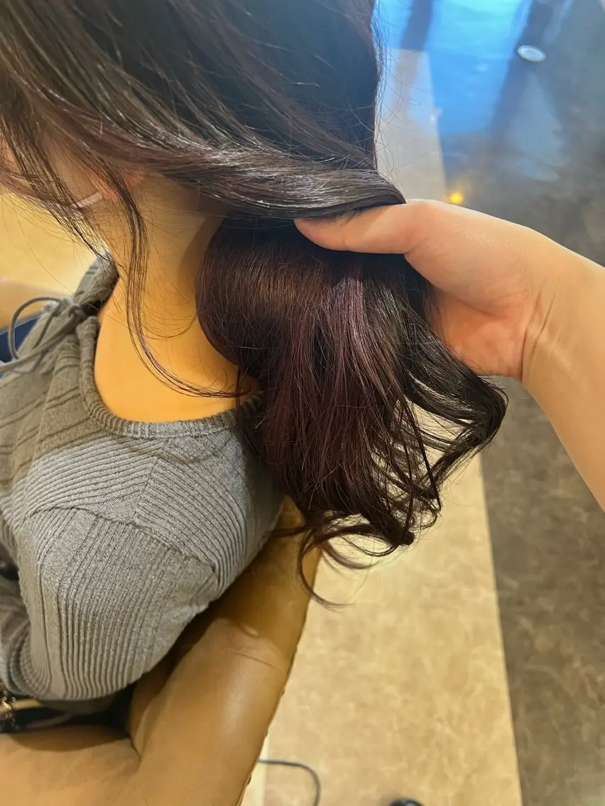 ロング ヘアカラー ヘアケアソムリエ MIKUのヘアスタイル