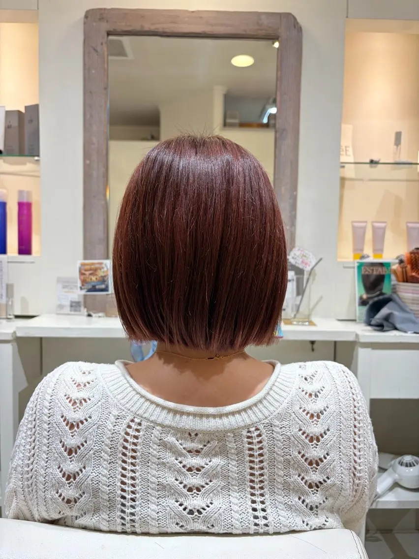 ショート ピンクブラウン ボブ カット ヘアカラー NICCOLO室見 Erinaのヘアスタイル