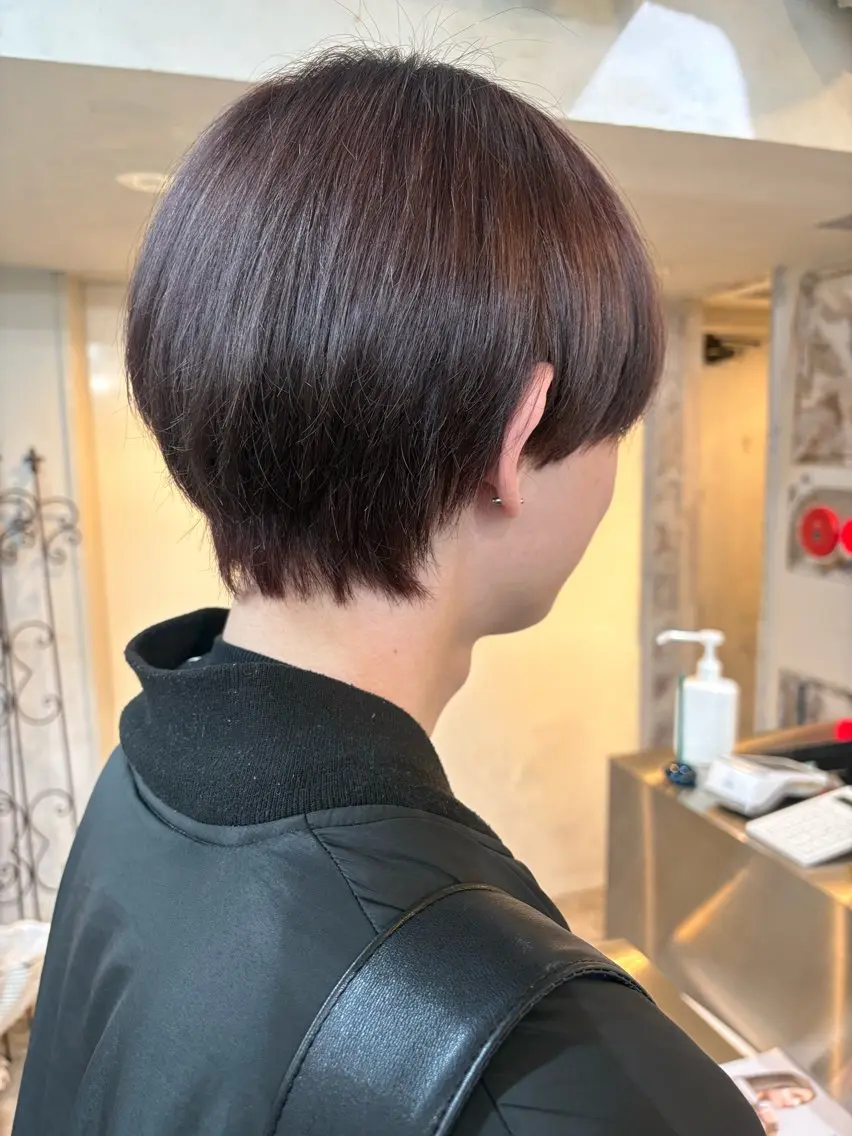 メンズ ヘアカラー シモイケ ルアのヘアスタイル